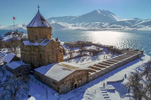 İZMİR ÇIKIŞLI VAN GÖLÜ EKSPRESİ İLE VAN KARS ERZURUM TURU